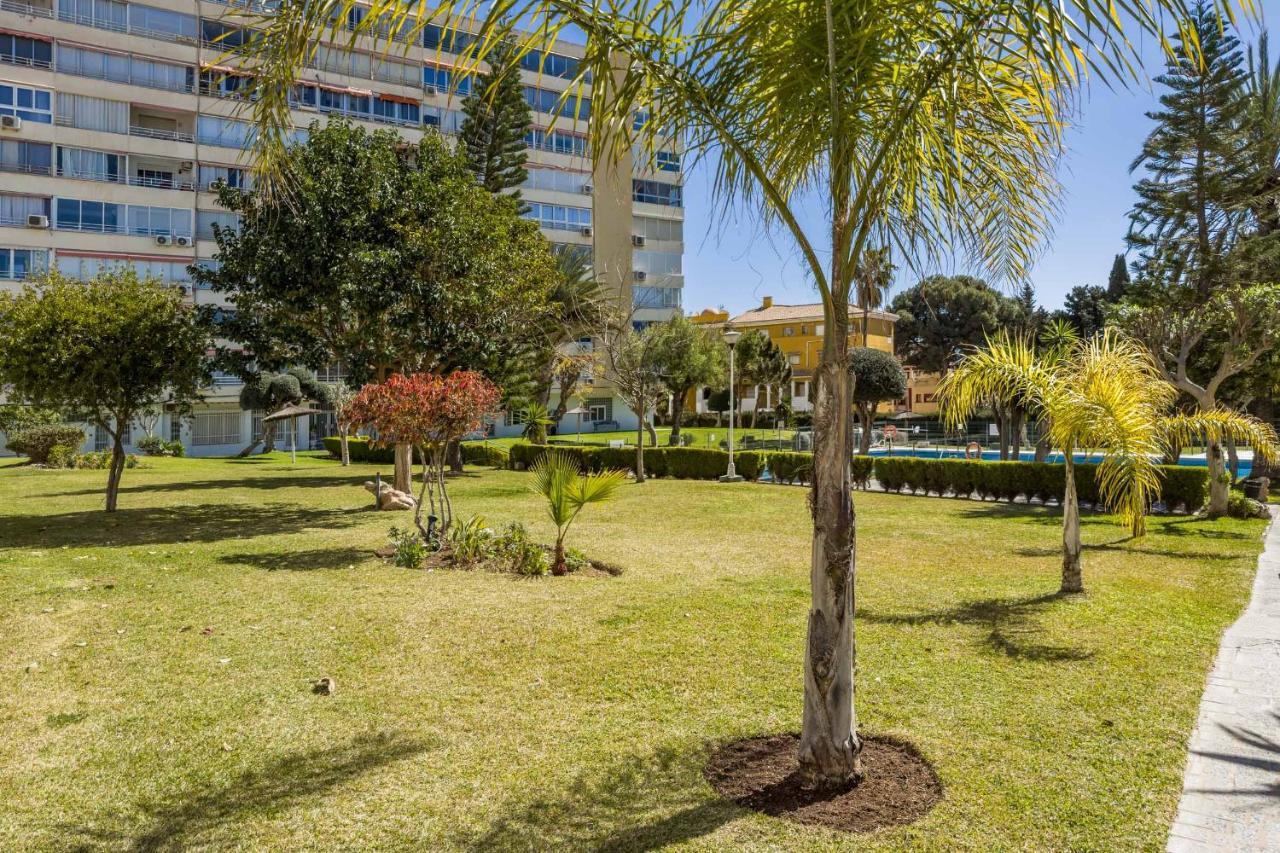 Apartamento Acogedor, Terraza, Piscina Y Mar Benalmádena Exterior photo