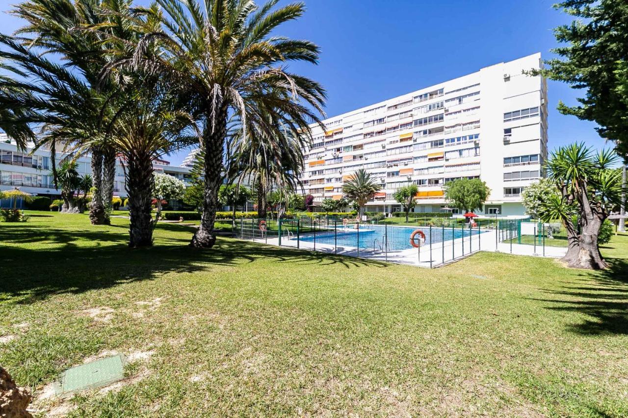 Apartamento Acogedor, Terraza, Piscina Y Mar Benalmádena Exterior photo