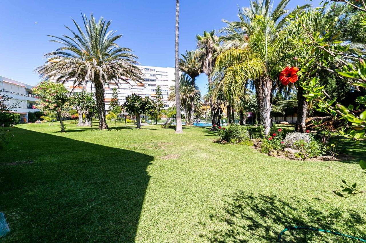 Apartamento Acogedor, Terraza, Piscina Y Mar Benalmádena Exterior photo